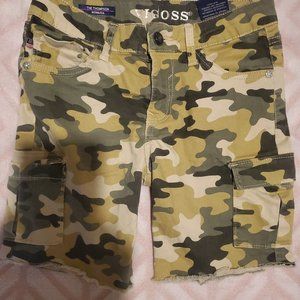 LIGHT CAMO KHAKI SHORTS